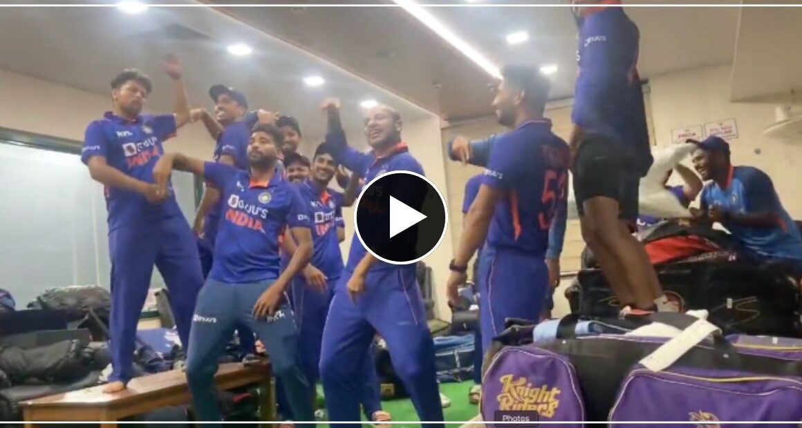 सीरीज जितने के बाद टीम इंडिया ने मनाया जश्न, पंजाबी गाना बजाके किया गजब का डांस – देखें वीडियो