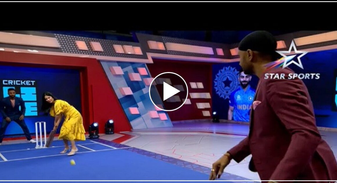 हरभजन सिंह की गेंद पर लाइव शो में कैटरीना ने मारा छक्का, वीडियो वायरल