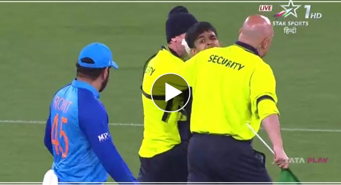 लाइव मैच में मैदान में आया नन्हा माशूम, बैटिंग में फ्लॉफ़ रोहित पर उतारा गुस्सा – वीडियो